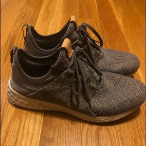 Mens new balance fresh foam - gray - size 12